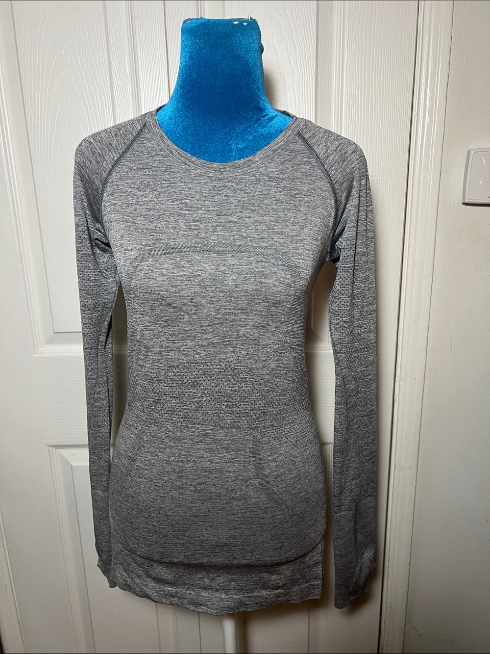 Lululemon Athletica Run Swiftly Long Sleeve Women’s 4